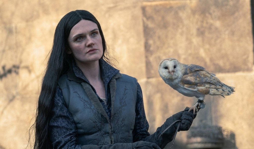 Gayle Rankin as Alys Rivers at Harrenhal in House of the Dragon season 3 episode 5.